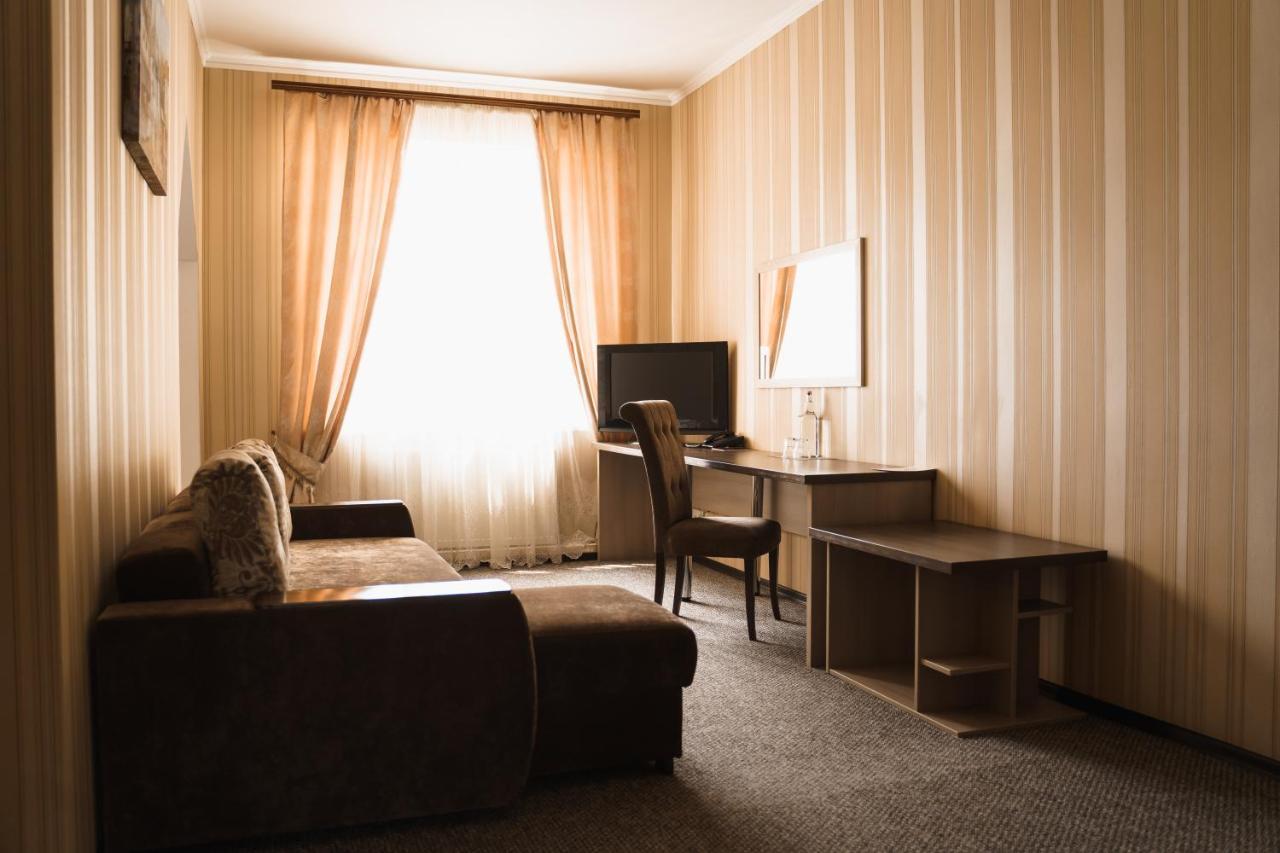 Globus Hotel Petrikov  المظهر الخارجي الصورة