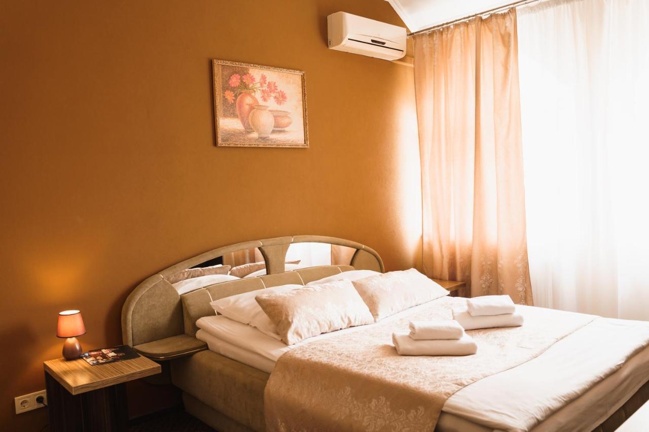 Globus Hotel Petrikov  المظهر الخارجي الصورة