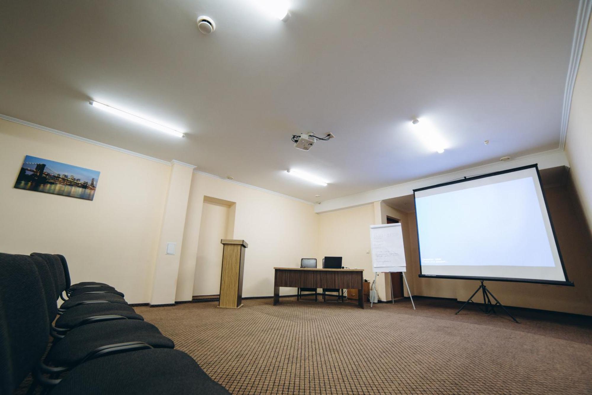 Globus Hotel Petrikov  المظهر الخارجي الصورة