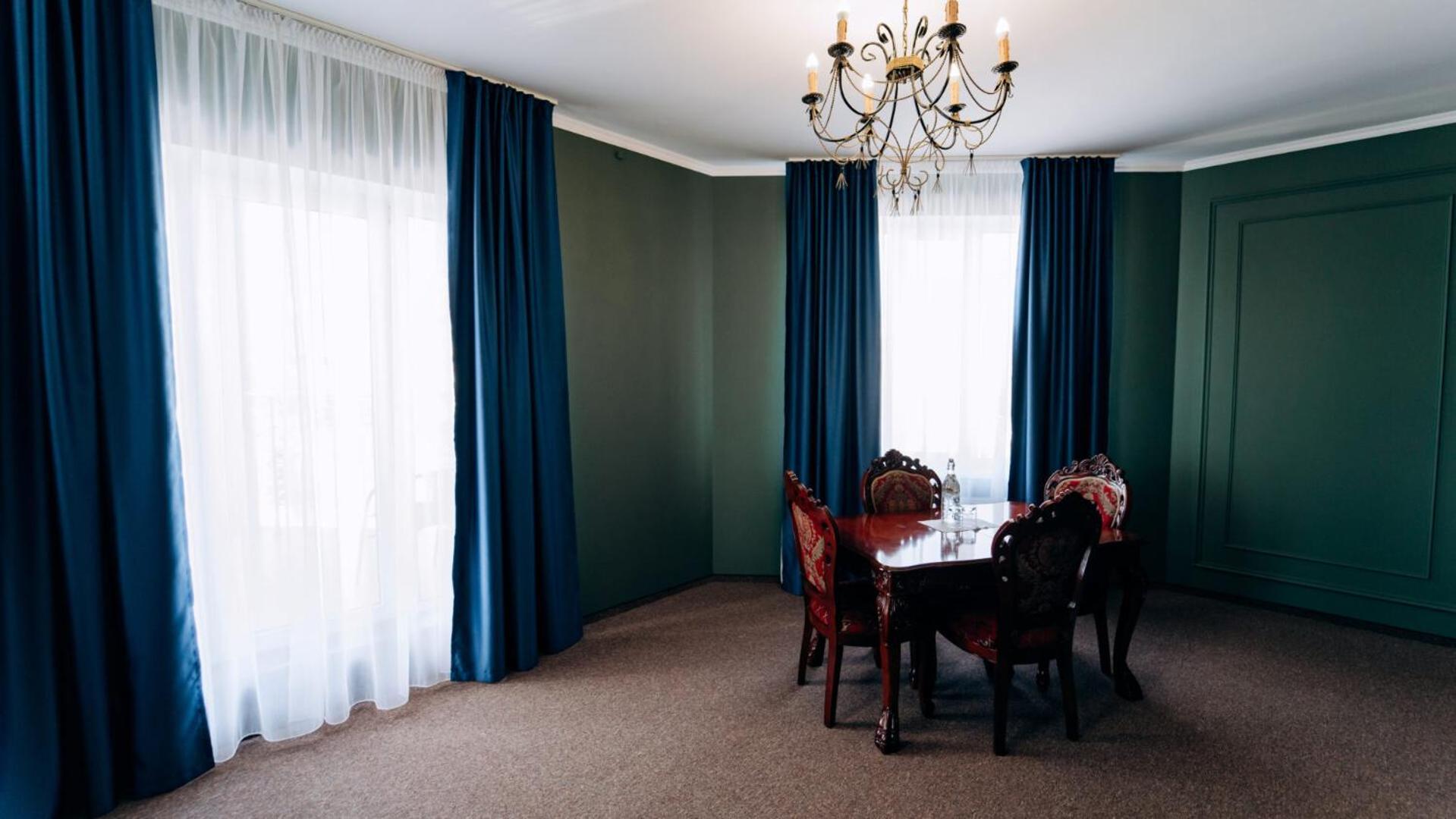 Globus Hotel Petrikov  المظهر الخارجي الصورة