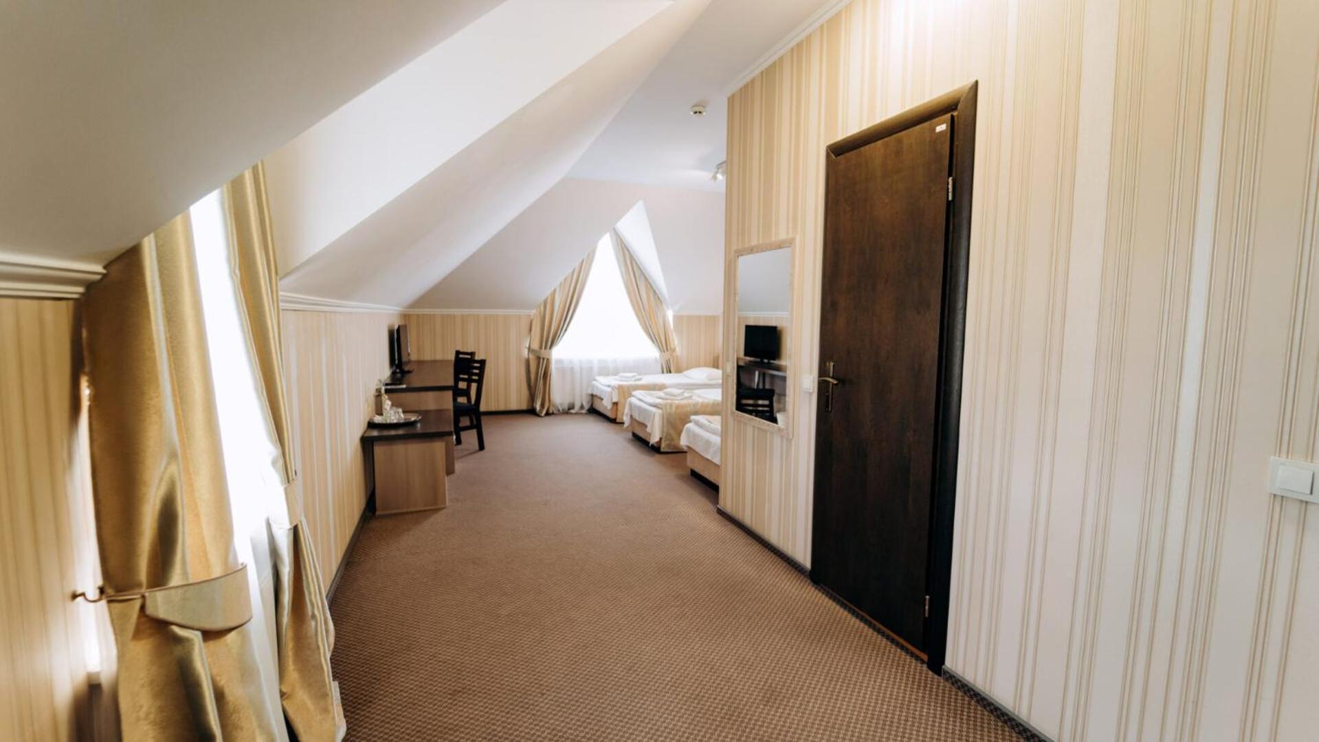 Globus Hotel Petrikov  المظهر الخارجي الصورة