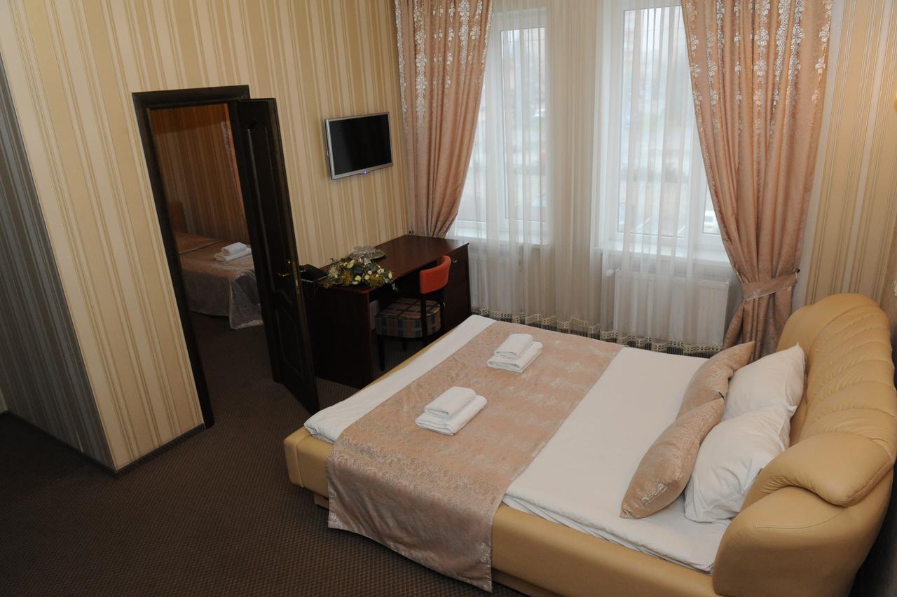 Globus Hotel Petrikov  المظهر الخارجي الصورة