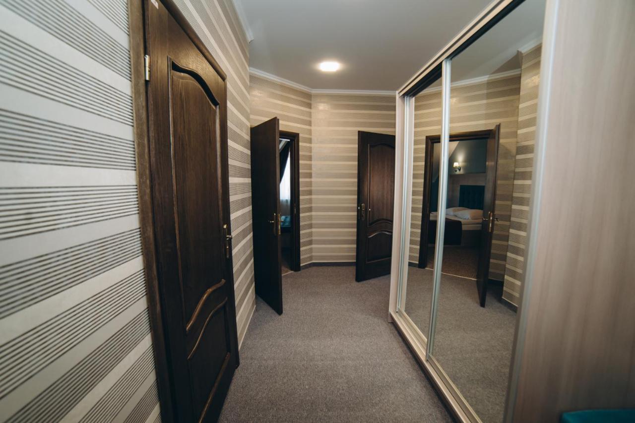 Globus Hotel Petrikov  المظهر الخارجي الصورة