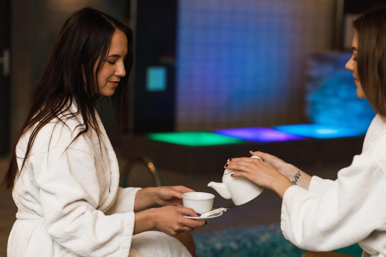 Globus Hotel Petrikov  المظهر الخارجي الصورة