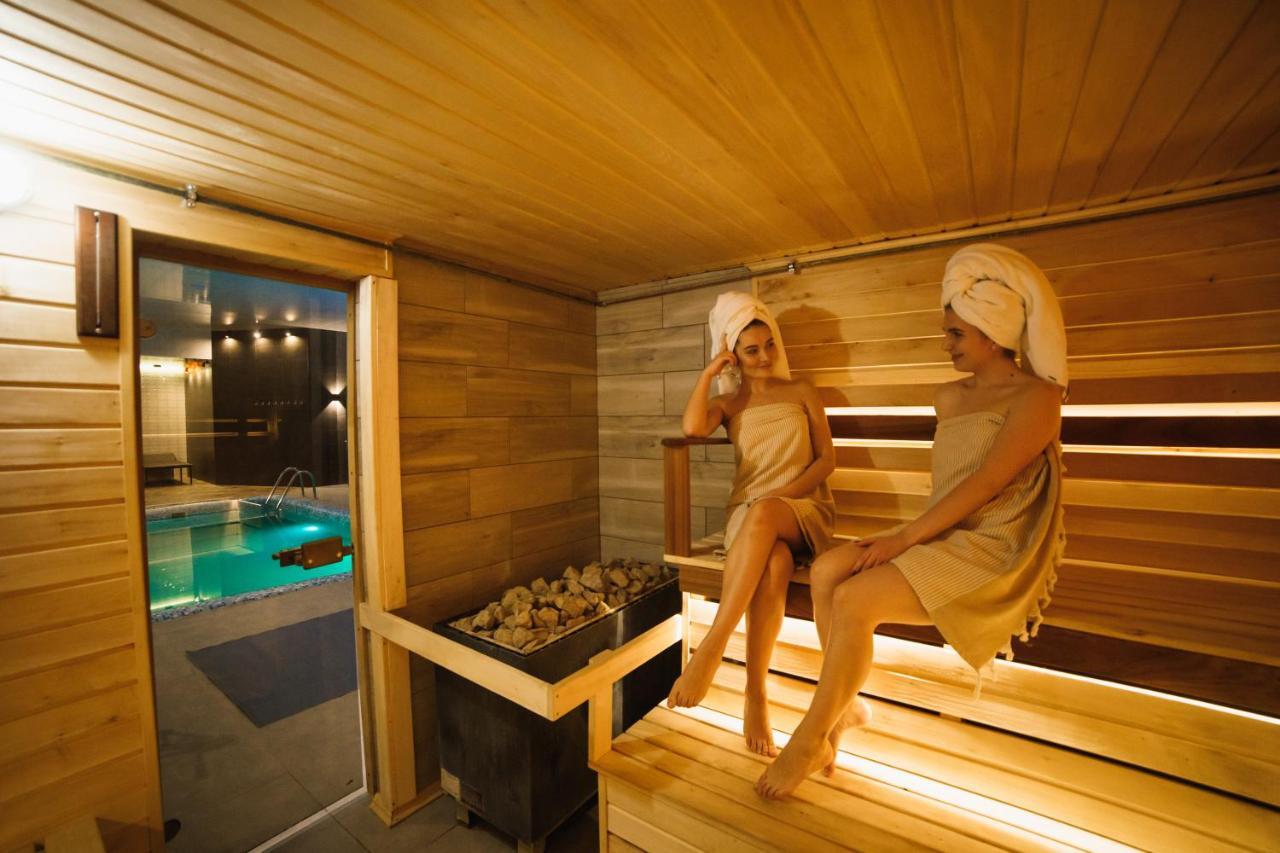 Globus Hotel Petrikov  المظهر الخارجي الصورة